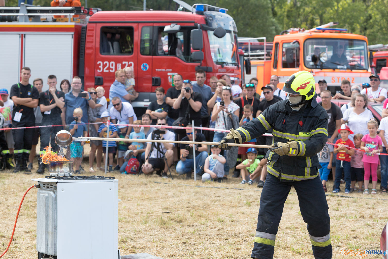 II Ogólnopolski Zlot Czerwonych Samochodów w Poznaniu Foto: lepszyPOZNAN.pl/Piotr Rychter II Ogólnopolski Zlot Czerwonych Samochodów w Poznaniu Foto: lepszyPOZNAN.pl/Piotr Rychter