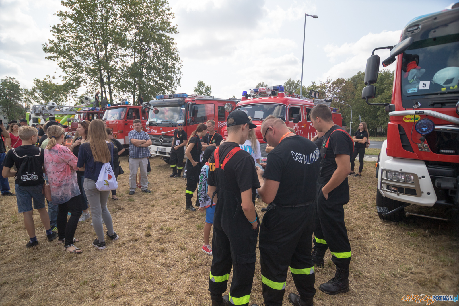 II Ogólnopolski Zlot Czerwonych Samochodów w Poznaniu Foto: lepszyPOZNAN.pl/Piotr Rychter II Ogólnopolski Zlot Czerwonych Samochodów w Poznaniu Foto: lepszyPOZNAN.pl/Piotr Rychter