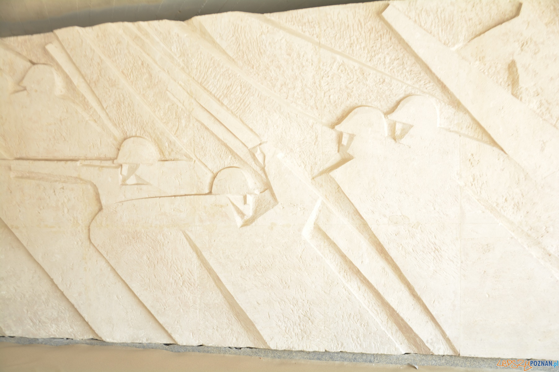 Czyszczenie pomnika Armii Poznań Foto: Czyszczenie pomnika Armii Poznań Foto: