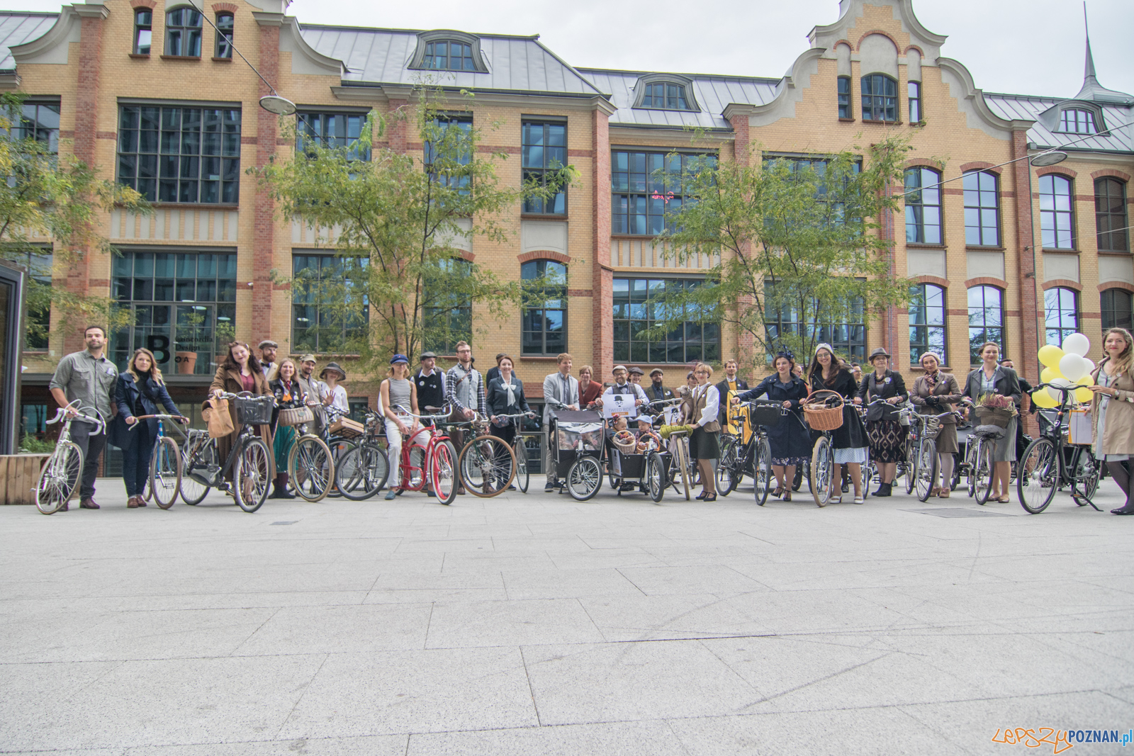 Tweed Ride 2019 Foto: lepszyPOZNAN.pl / Ewelina Jaśkowiak Tweed Ride 2019 Foto: lepszyPOZNAN.pl / Ewelina Jaśkowiak