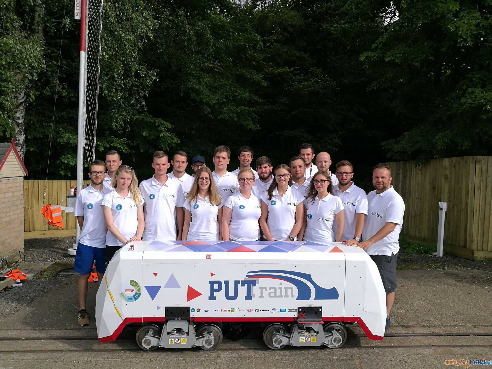 Pierwsza polska studencka lokomotywa zbudowana w Poznaniu Foto: materiały prasowe / knitp.put.poznan.pl Pierwsza polska studencka lokomotywa zbudowana w Poznaniu Foto: materiały prasowe / knitp.put.poznan.pl