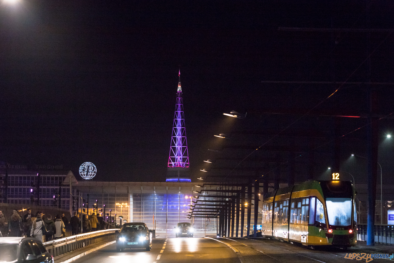 Spacer dla Wcześniaka - fioletowe światełko do nieba Foto: lepszyPOZNAN.pl/Piotr Rychter Spacer dla Wcześniaka - fioletowe światełko do nieba Foto: lepszyPOZNAN.pl/Piotr Rychter