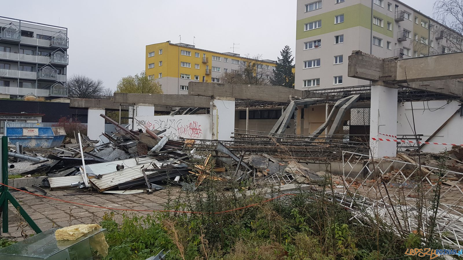 Świt - rozbiórka pawilonów Foto: ZKZL - materiały prasowe Świt - rozbiórka pawilonów Foto: ZKZL - materiały prasowe