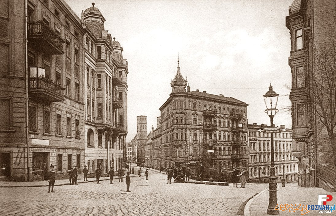 Ogrodowa - kamienica Żelazko Foto: fotopolska Ogrodowa - kamienica Żelazko Foto: fotopolska