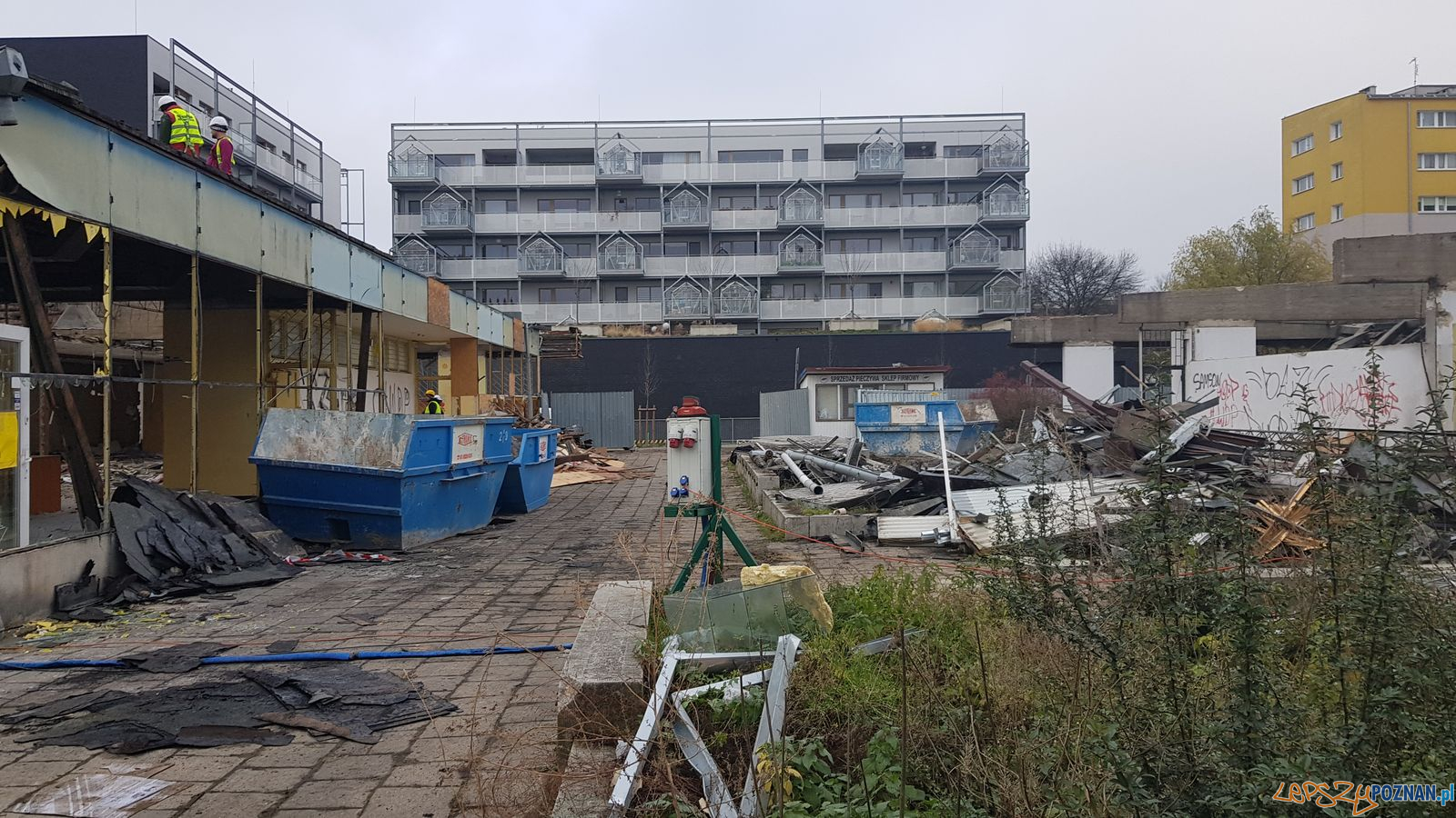 Świt - rozbiórka pawilonów  Foto: ZKZL - materiały prasowe