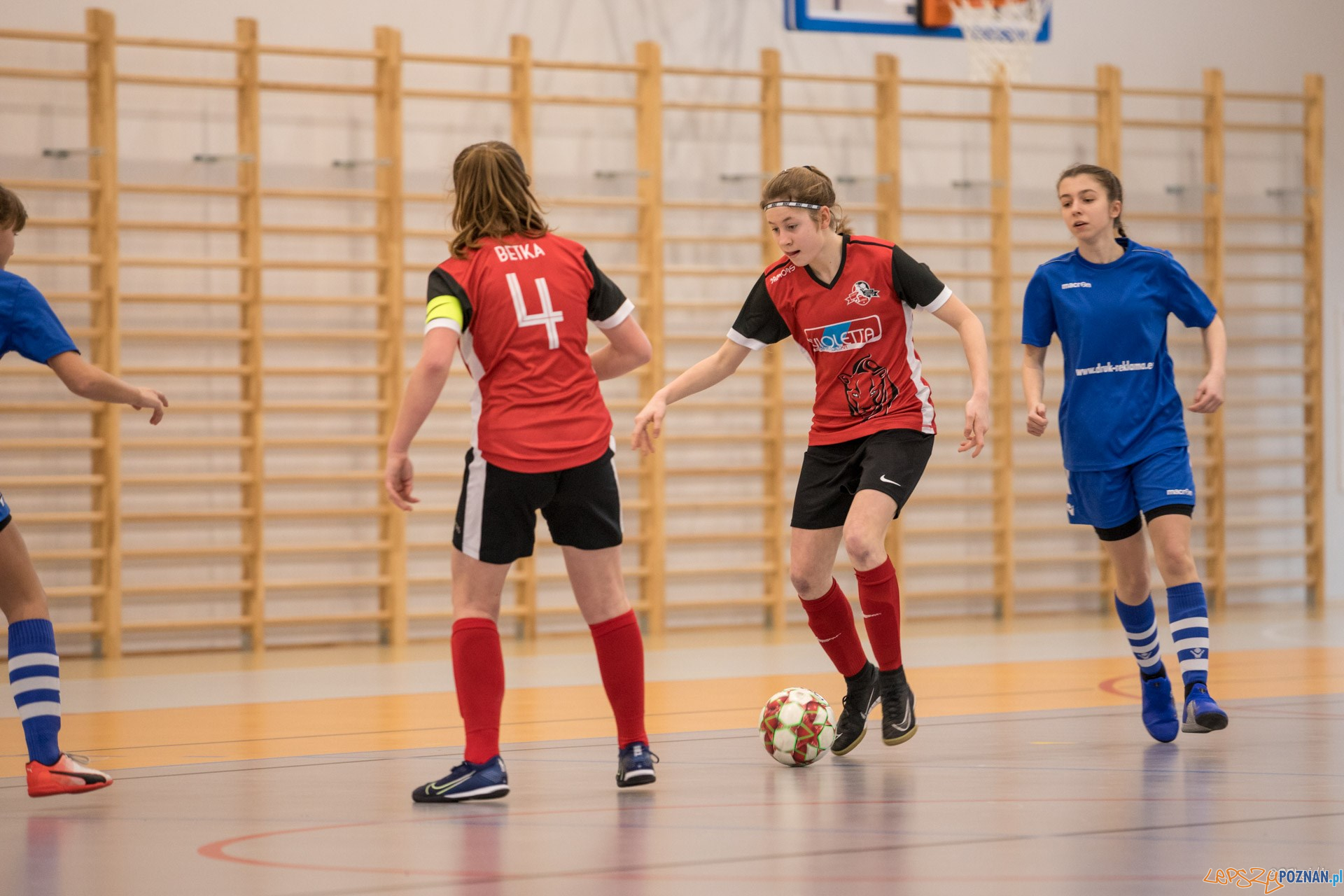 Piłka nożna dziewcząt (2) Foto: Michał Kościelak / materiały prasowe Piłka nożna dziewcząt (2) Foto: Michał Kościelak / materiały prasowe