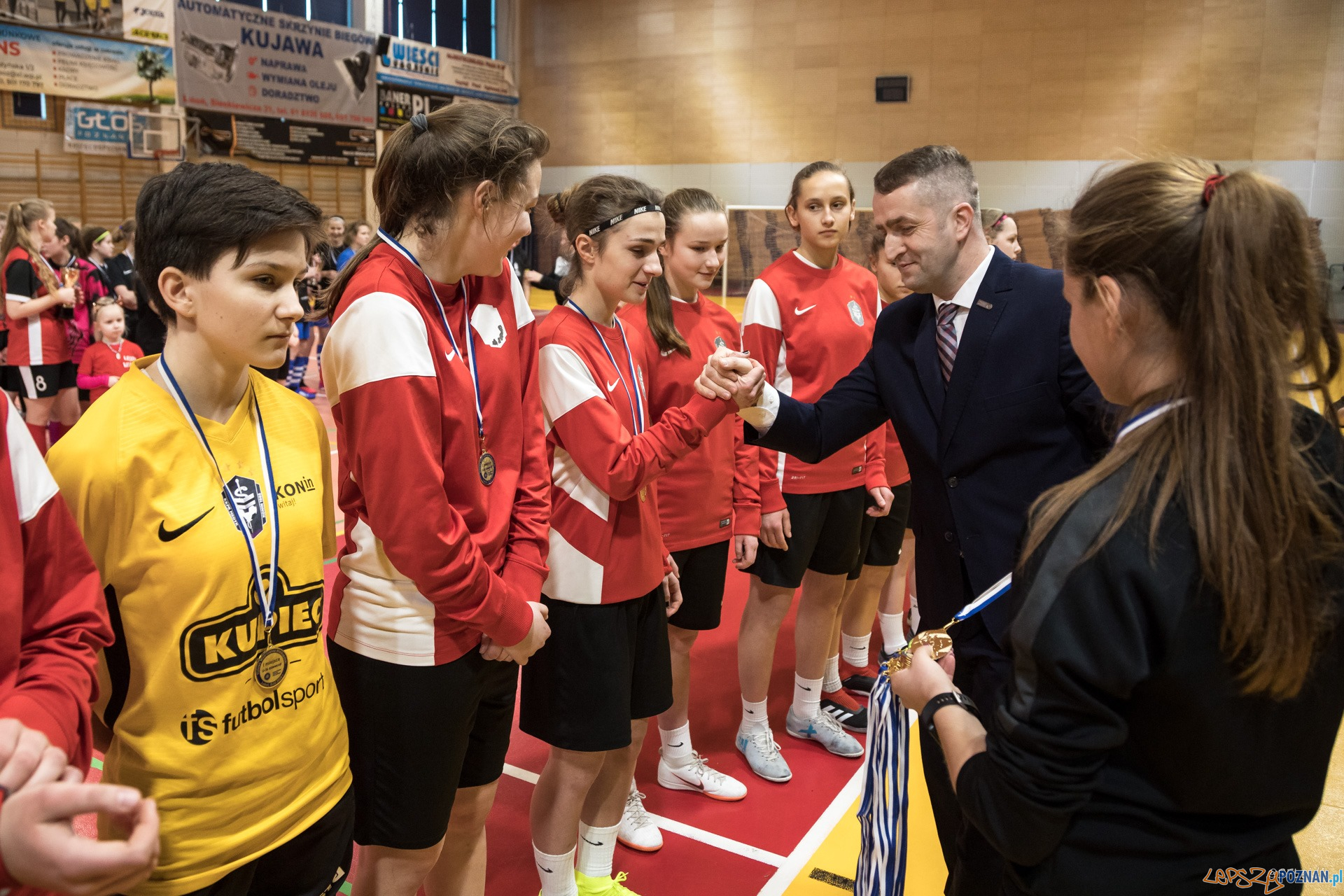 Halowe Mistrzostwa Wielkopolski w piłce nożnej dziewcząt Foto: Michał Kościelak Halowe Mistrzostwa Wielkopolski w piłce nożnej dziewcząt Foto: Michał Kościelak