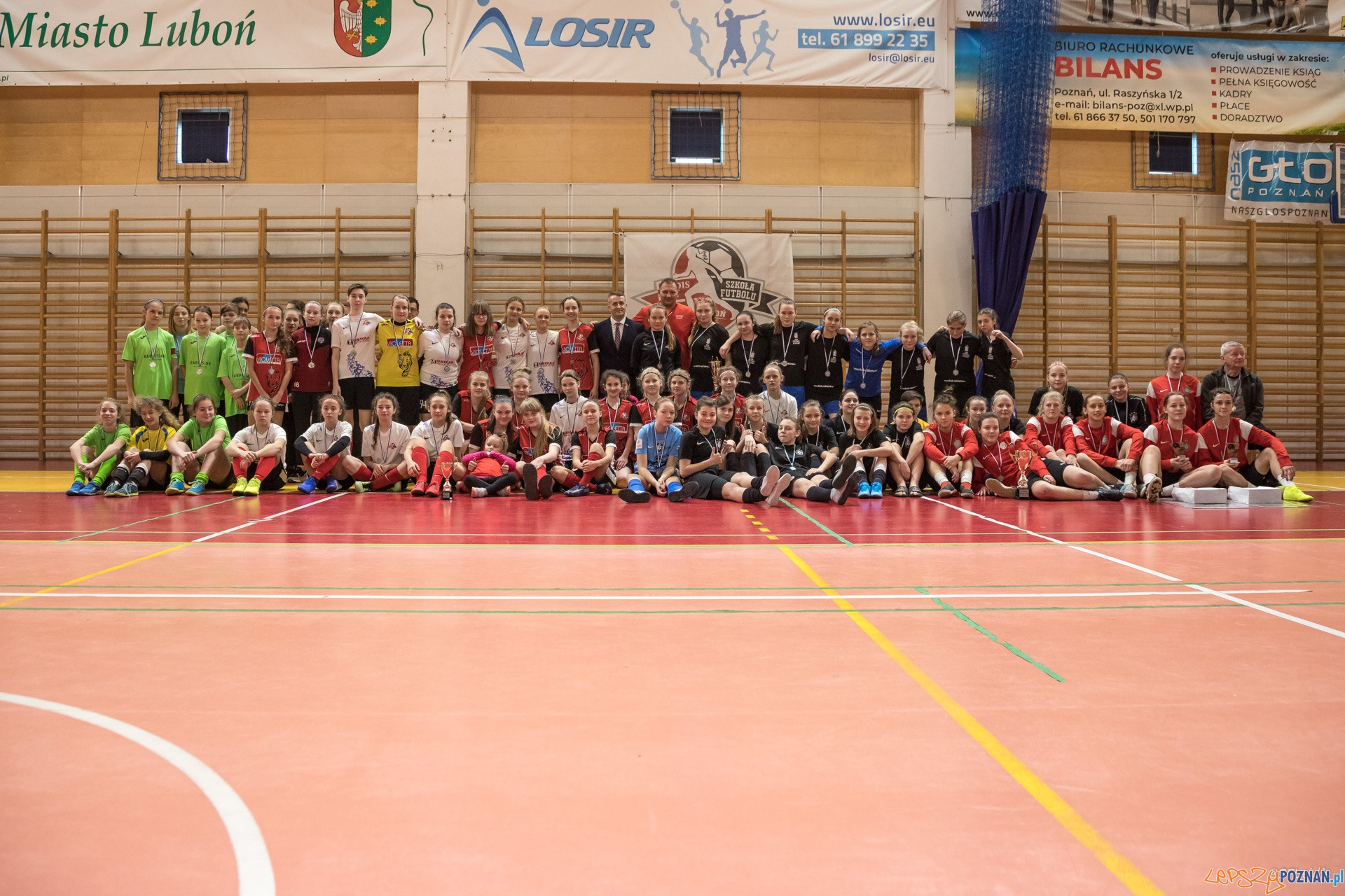 Halowe Mistrzostwa Wielkopolski w piłce nożnej dziewcząt Foto: Michał Kościelak Halowe Mistrzostwa Wielkopolski w piłce nożnej dziewcząt Foto: Michał Kościelak