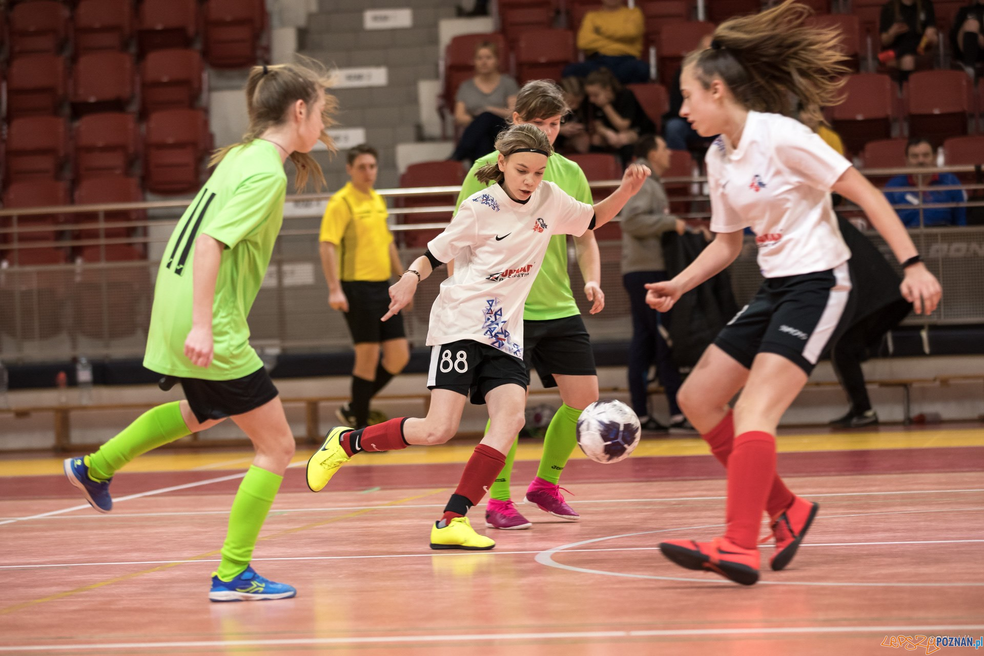 Halowe Mistrzostwa Wielkopolski w piłce nożnej dziewcząt Foto: Michał Kościelak Halowe Mistrzostwa Wielkopolski w piłce nożnej dziewcząt Foto: Michał Kościelak