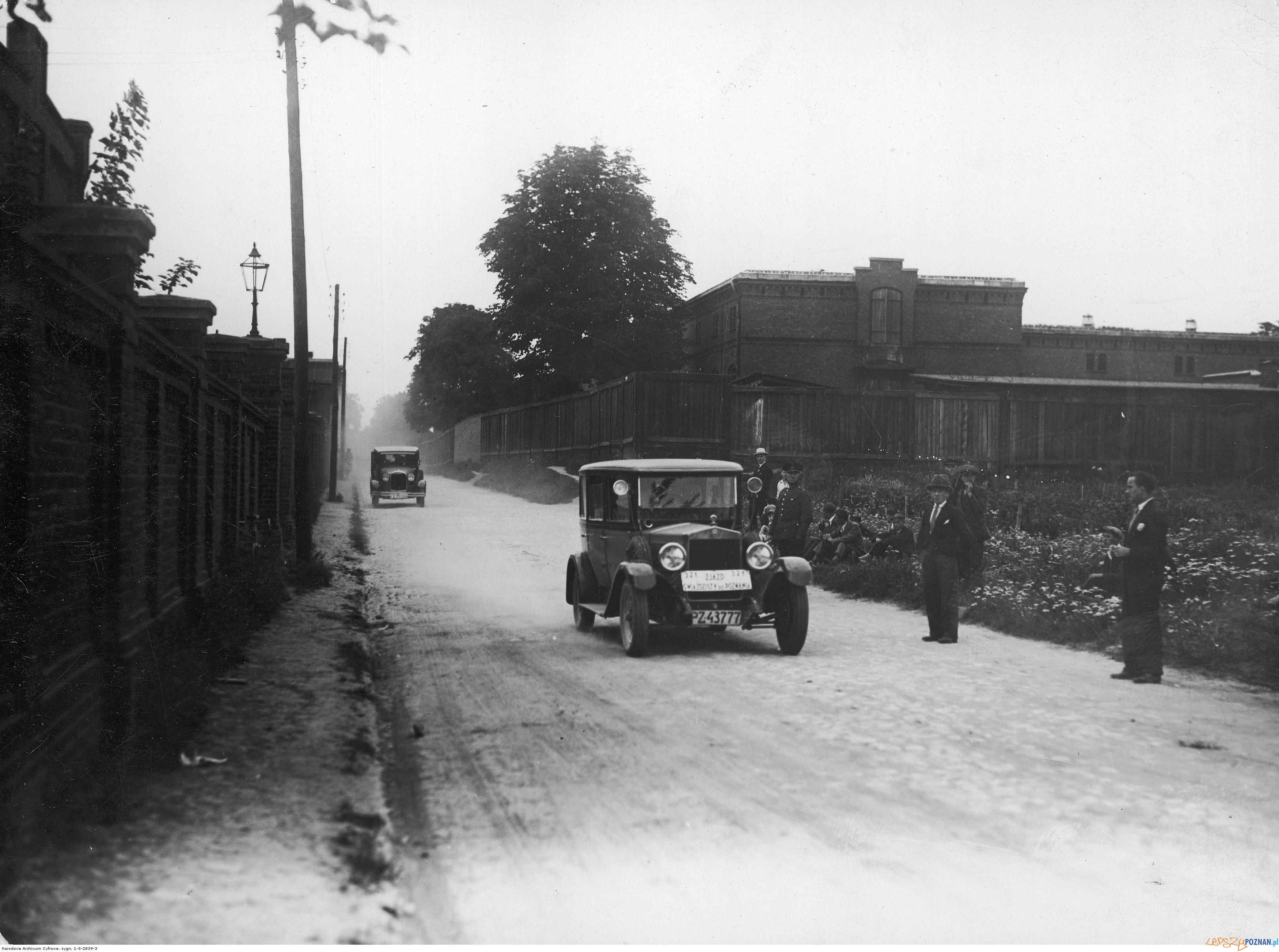 Samochodowy zjazd gwiazdzisty lipiec 1929 Foto: IKC / NAC / lic. CC Samochodowy zjazd gwiazdzisty lipiec 1929 Foto: IKC / NAC / lic. CC