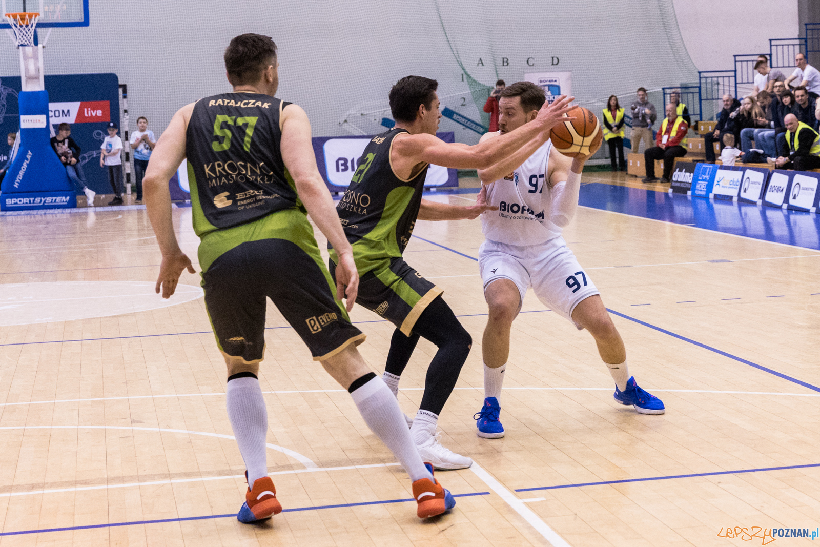 Miasto Szkła Krosno - Biofarm Basket Poznań 65:74 - Poznań 8. Foto: LepszyPOZNAN.pl / Paweł Rychter Miasto Szkła Krosno - Biofarm Basket Poznań 65:74 - Poznań 8. Foto: LepszyPOZNAN.pl / Paweł Rychter