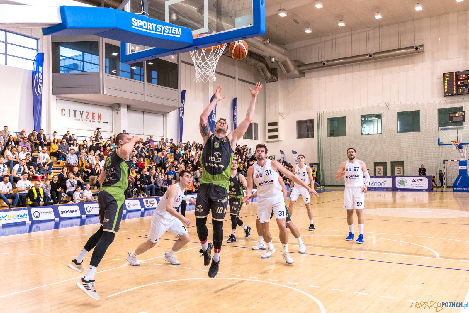 Miasto Szkła Krosno - Biofarm Basket Poznań 65:74 - Poznań 8. Foto: LepszyPOZNAN.pl / Paweł Rychter Miasto Szkła Krosno - Biofarm Basket Poznań 65:74 - Poznań 8. Foto: LepszyPOZNAN.pl / Paweł Rychter